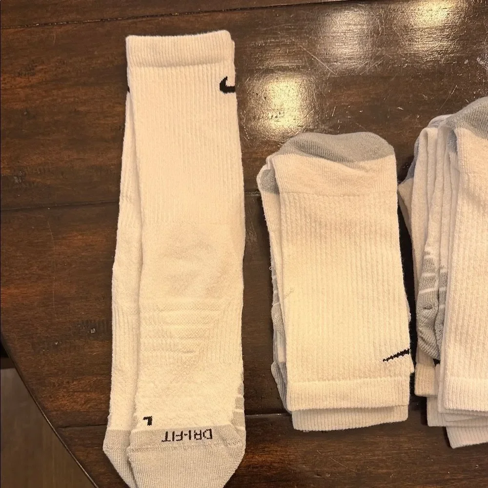 Nike Men's White Everyday Max Crew Socks Mens 6-8 W8-12